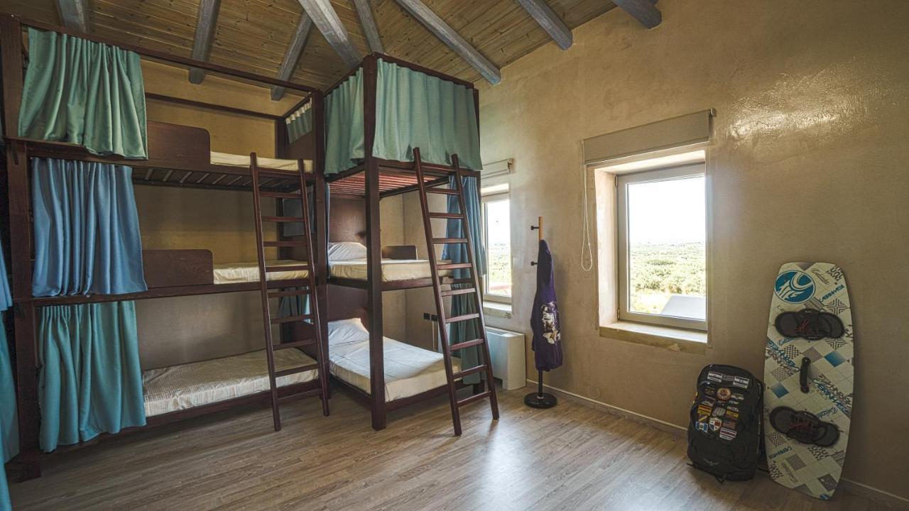 Youth Of Dope Supreme Hostel Khordhakion Екстер'єр фото